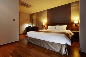 Hotel Square Ansan 4*