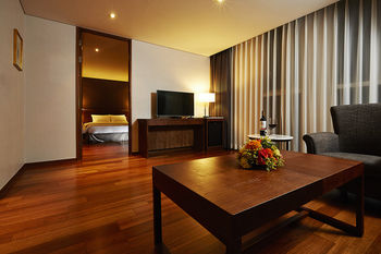 Hotel Square Ansan 4*