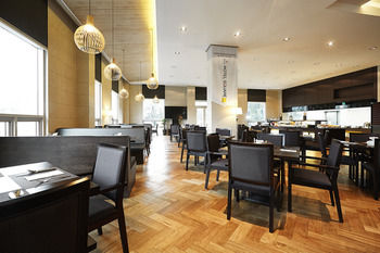 Hotel Square Ansan 4*