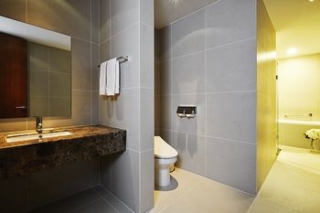 Hotel Square Ansan 4*