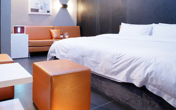 Antives Hotel 3*