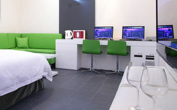 Antives Hotel 3*