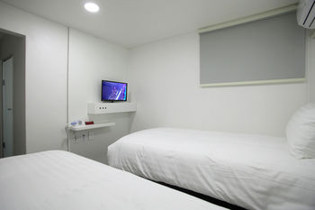 K-Guesthouse Dongdaemun Premium 2 2*
