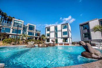 Donnaekohill Resort 3*
