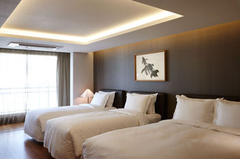 Oriens Hotel & Residences 3*