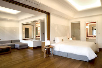 Pine Grove Hotel 3*