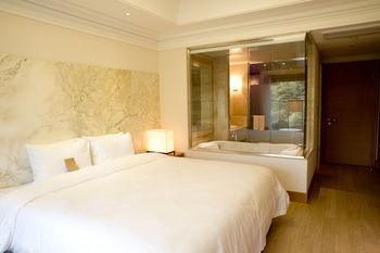Pine Grove Hotel 3*