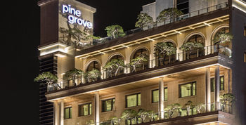 Pine Grove Hotel 3*