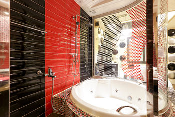 Koam Tourist Hotel 3*