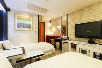 Koam Tourist Hotel 3*
