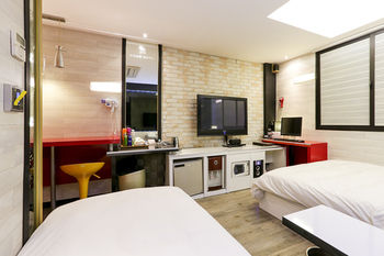 Koam Tourist Hotel 3*