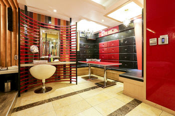 Koam Tourist Hotel 3*