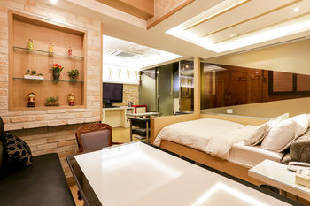 Koam Tourist Hotel 3*