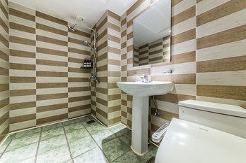 Duruwa Hotel 2*