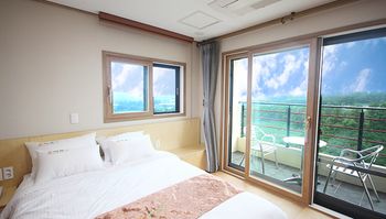 Jeju Bunker Hotel & Resort 2*
