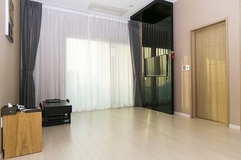 Rich Hotel 3*