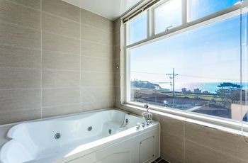 Rich Hotel 3*