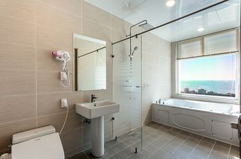 Rich Hotel 3*