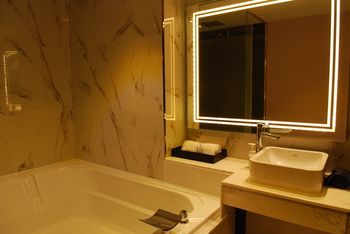 Hotel BUTI & 2*