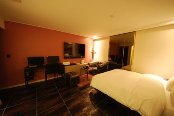 Hotel BUTI & 2*