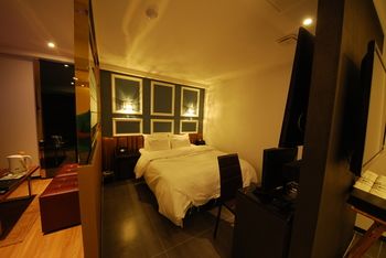 Hotel BUTI & 2*