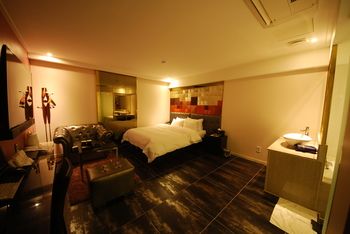Hotel BUTI & 2*