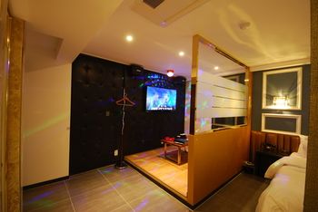 Hotel BUTI & 2*
