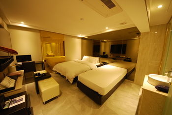 Hotel BUTI & 2*