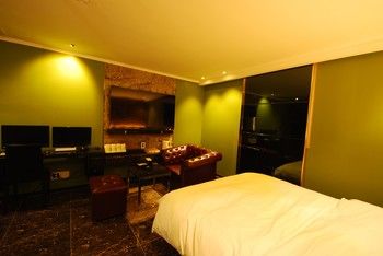Hotel BUTI & 2*