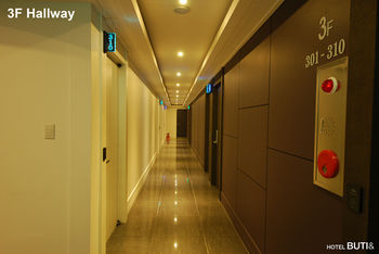 Hotel BUTI & 2*