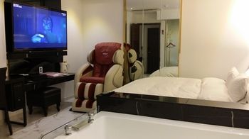 Hotel BUTI & 2*