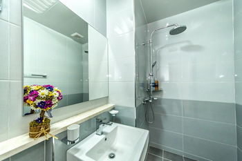 Zamong Hotel 2*