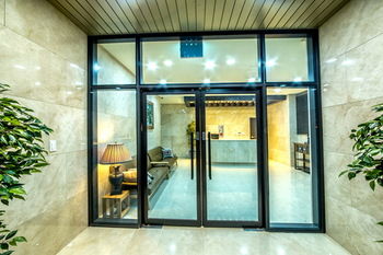 Zamong Hotel 2*