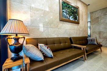 Zamong Hotel 2*