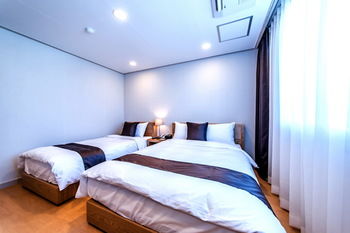 Zamong Hotel 2*