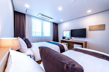 Zamong Hotel 2*