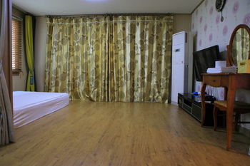 Gillime Pension 0*