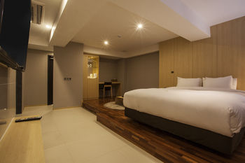 Top Cloud Hotel Suwon 3*