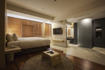 Top Cloud Hotel Suwon 3*