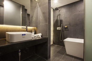 Top Cloud Hotel Suwon 3*