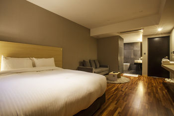 Top Cloud Hotel Suwon 3*