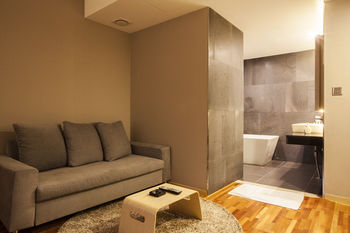 Top Cloud Hotel Suwon 3*