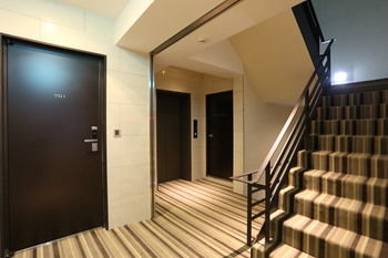 Top Cloud Hotel Suwon 3*