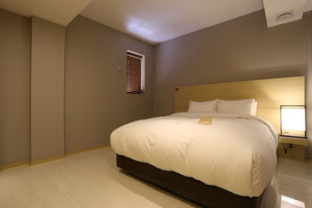 Top Cloud Hotel Suwon 3*