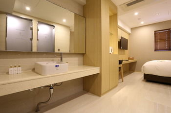 Top Cloud Hotel Suwon 3*
