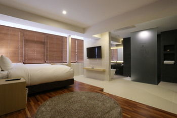 Top Cloud Hotel Suwon 3*