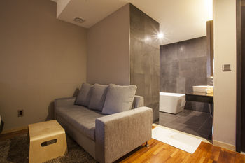 Top Cloud Hotel Suwon 3*