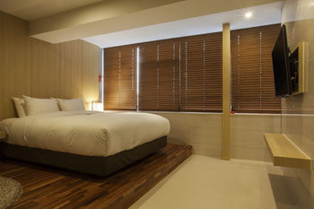Top Cloud Hotel Suwon 3*