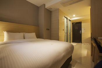 Top Cloud Hotel Suwon 3*
