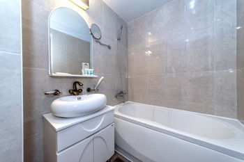 Bk Hotel Jeju 3*